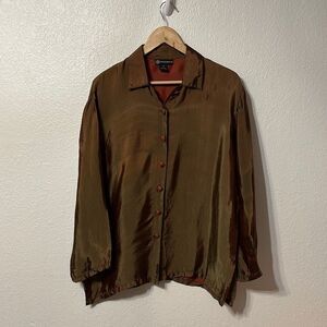 Endless Knot Art Silk Button Up Blouse Medium